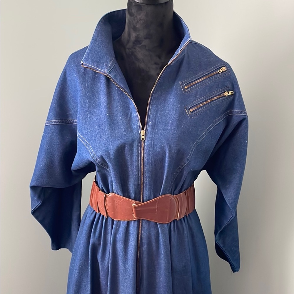 Denim midi dress with zipper trim, raglan sleeves. Willi of California   Size 10